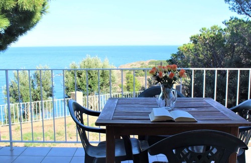 Llanca House | CASA FENOLLEDA - Casa con vistas panorámicas del mar y Cap de Creus en Llançà