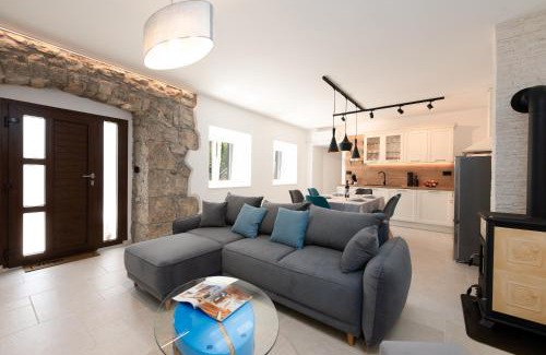 Sarsoni Apartment | Casa Fiumana Laura