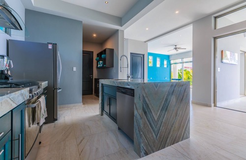 Isla Mujeres House | CASA FLOR DE MAYO 5 BEDROOM OCEANFRONT INFINITY POOL