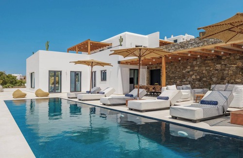 Faros Armenistis Villa | Casa Fly - A Top Luxury Villa with minimal aesthetic & breathtaking views