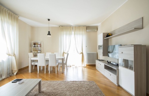 Villa Guardia Apartment | Casa Foscolo Superior Apartment