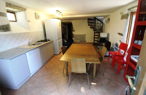 Vacciago Apartment | Casa Frey apt. 2 at Lake Orta with garden and swimming pool