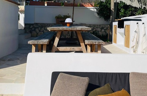 Cap de la Nau Villa | Casa Henrietta - The Stay Residences by Jessica Bataille