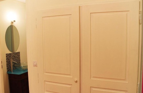 Quartier Exposition-Bajatiere Apartment | Casa Il vino del dottore