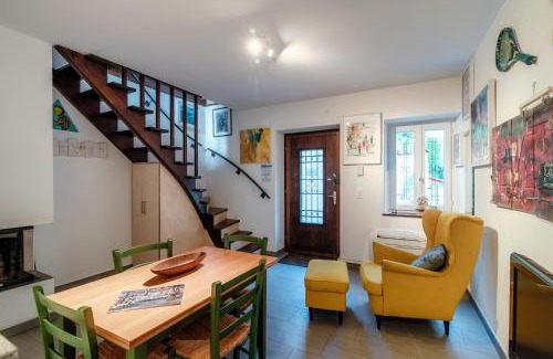 Bissone Apartment | Casa In Contrada by Quokka 360 - Village life and lake