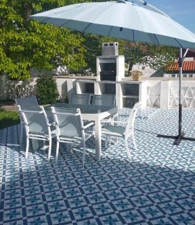 Salcidos House | casa indiana en A Guarda con piscina