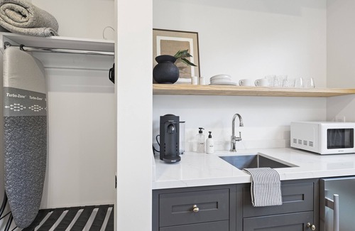 Laguna Apartment | Casa Jardin Unit 7-Boutique Suite in Downtown Santa Barbara