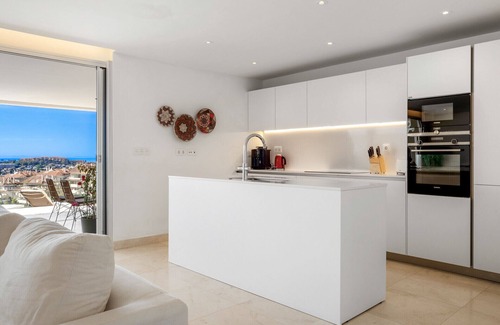 Marbella Apartment | Casa La Morelia - 2 Bed with Stunning Views!