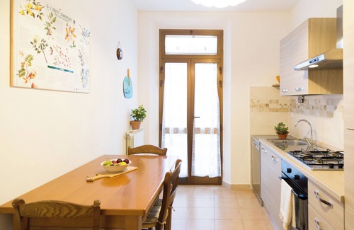 Vecchiano Apartment | Casa La Palma - Two Bedroom Apartment, Sleeps 5