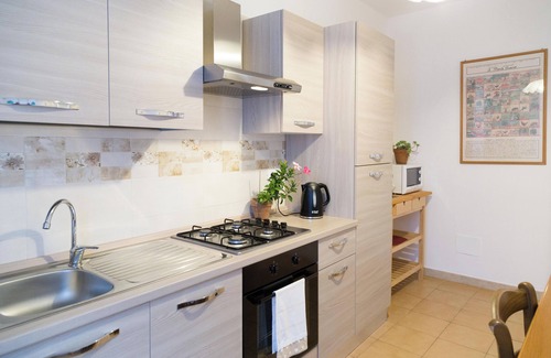 Vecchiano Apartment | Casa La Palma - Two Bedroom Apartment, Sleeps 5