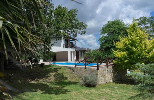 Sierra de los Padres House | Casa La Selva