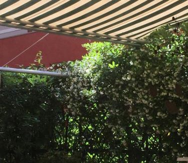 Lavagna Apartment | Casa Lavagna giardinetto