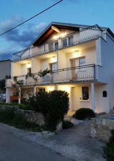Gornji Karin Bed & Breakfast | Casa Lavanda 2 - Karin Gornji