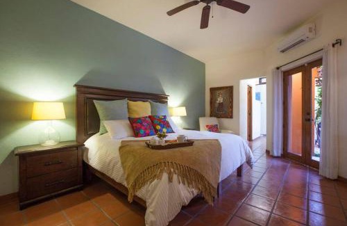 La Paz House | Casa Linda
