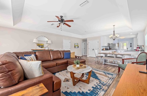 Enterprise House | Casa Linda on Jasmine