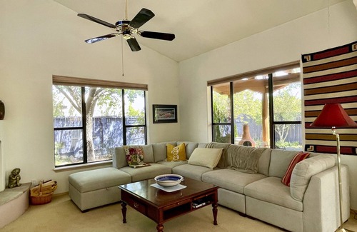 Southside House | Casa Lirio - 3BR, beautiful courtyard, 15mins from Plaza