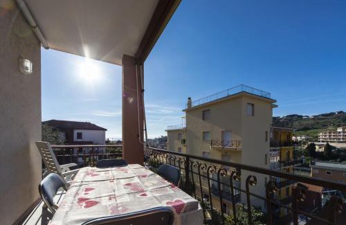San Lorenzo al Mare Apartment | Casa Lisara