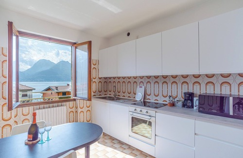 Santa Maria - Rezzonico Apartment | Casa Lisetta
