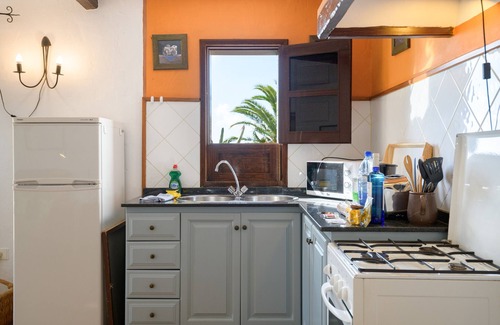 Teguise House | Casa Los Divisos, small cozy cottage in La Villa de Teguise