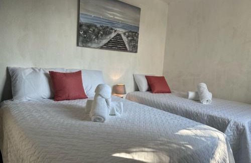 Zona 12 House | Casa Los Lirios