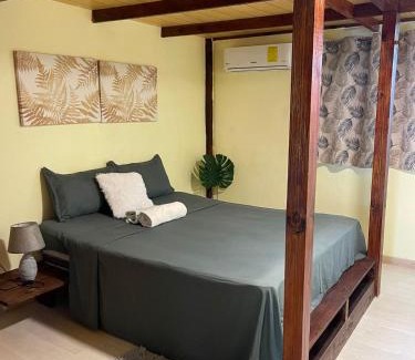 Mano Juan House | Casa Mano Juan