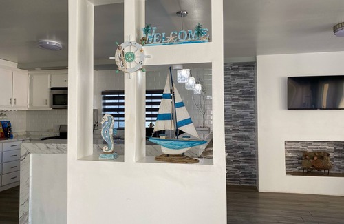 Valle Dorado House | Casa Marina, Large private parking, comfortable and spacious, close to the beach and everything.