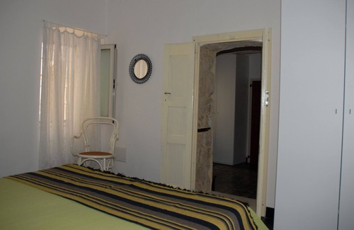 Cuglieri House | Casa Melograno - Apartment in Cuglieri in the historic center