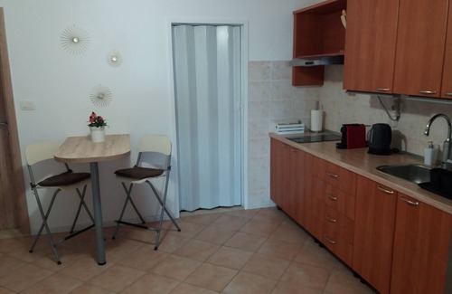 Kastelir House | Casa Mirelia for two with garden and whirlpool