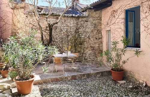 Tremona House | Casa Mix - Vacation in architectural monument