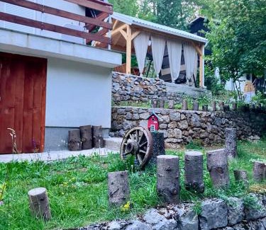 Lic Ski Chalet | CASA MONTE