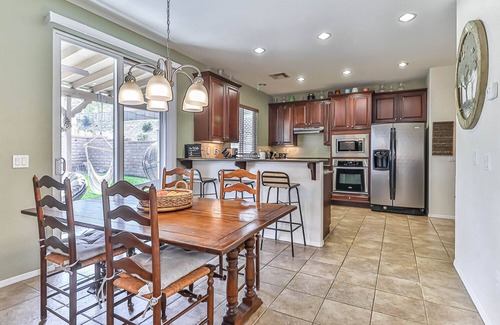 Palmdale House | CASA MUCHO : close to LA adventures and nature