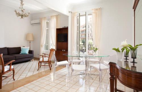 L'Antiga Esquerra de l'Eixample Apartment | Casa Muntaner