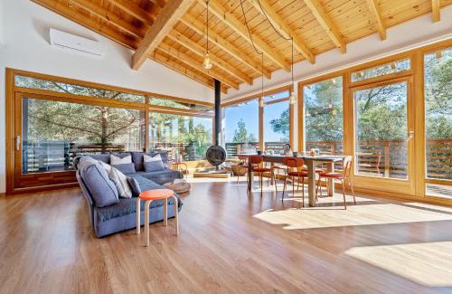 Montreal House | Casa nórdica en el bosque con vistas al mar