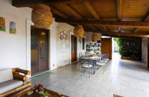 Casale Zappulla Villa | Casa Natia - IsulaTravel