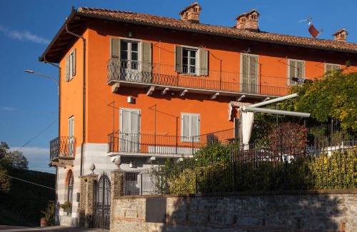 Serralunga d'Alba Apartment | CASA NELLE LANGHE