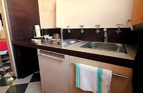 La Spezia House | Casa Nuria A: A modern and graceful studio apartment which faces the sun and the sea, with Free WI-FI.