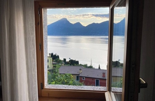 Brenzone sul Garda House | Casa Oliva Castelletto sul Garda - Natura Pura in Vista Lago