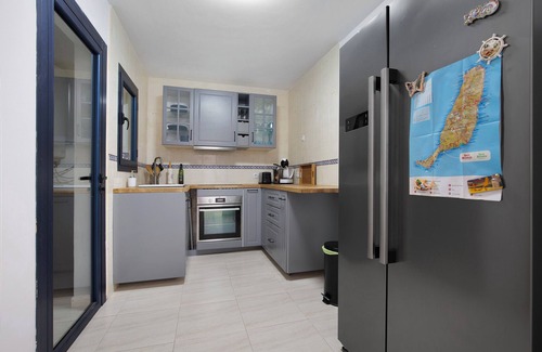 Pajara House | Casa Otoño – Holiday Home with Sea View, Private Terrace and Wi-Fi