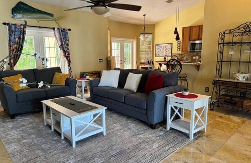 Sebastian Highlands House | Casa Palmera: 3 bedroom home