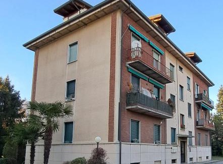 Arcore Apartment | CASA PAOLA - Stazione 400 Mt - free Wifi