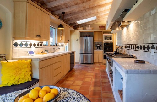 Historic Tennis Club House | Casa Papagayos Historic Tennis Tennis Club New Listing