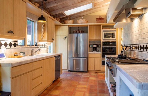 Historic Tennis Club House | Casa Papagayos Historic Tennis Tennis Club New Listing