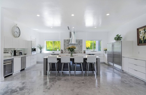 Princeton Bed & Breakfast | Casa Paradiso - Beautiful 1.5 Acre Modern Paradise