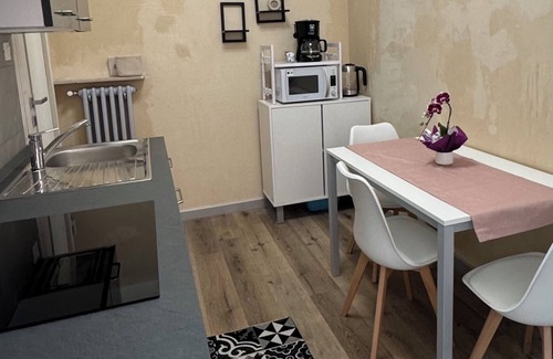 San Giovanni-Chiadino-Rozzol Apartment | Casa particular 40-relax and comfort with parking space.