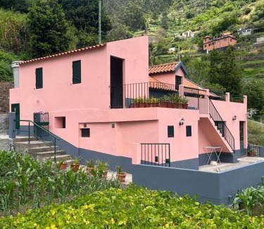 Ribeira Brava House | Casa Rosa
