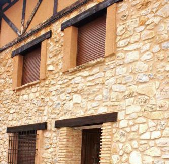 Peralejos de las Truchas House | Casa Rural " LA PARRA"