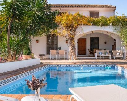 Padul Villa | Casa rural Buenos Días con piscina, barbaco y chimenea