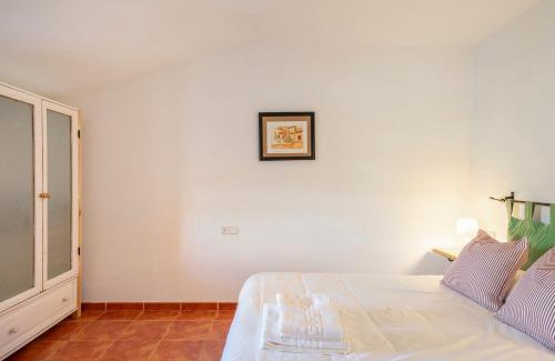 Padul Villa | Casa rural Buenos Días con piscina, barbaco y chimenea