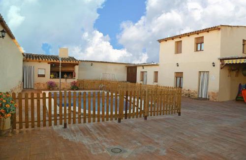 Argamasilla de Alba House | Casa Rural la Quinteria de Sancho piscina para tres apartamentos