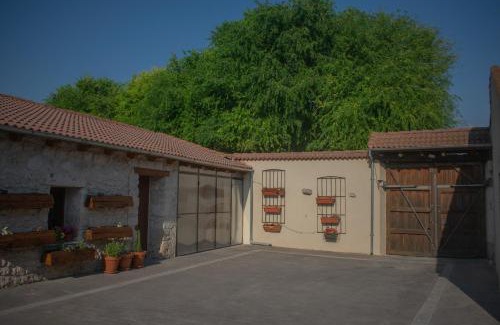 Olombrada House | Casa Rural La Vega Fría